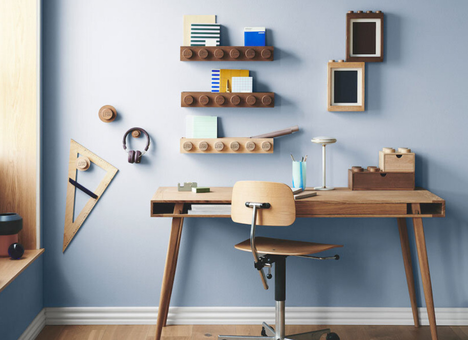 スタッキング可能な木製ホームウェアのコレクションを発表。LEGOとroom copenhagenが共同デザイン